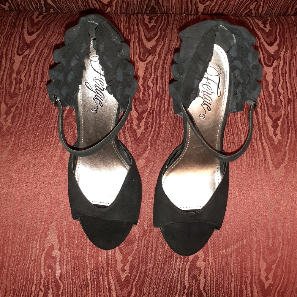 FERGIE Ruffled Black Leather Straps Heels Women's Size 7M
